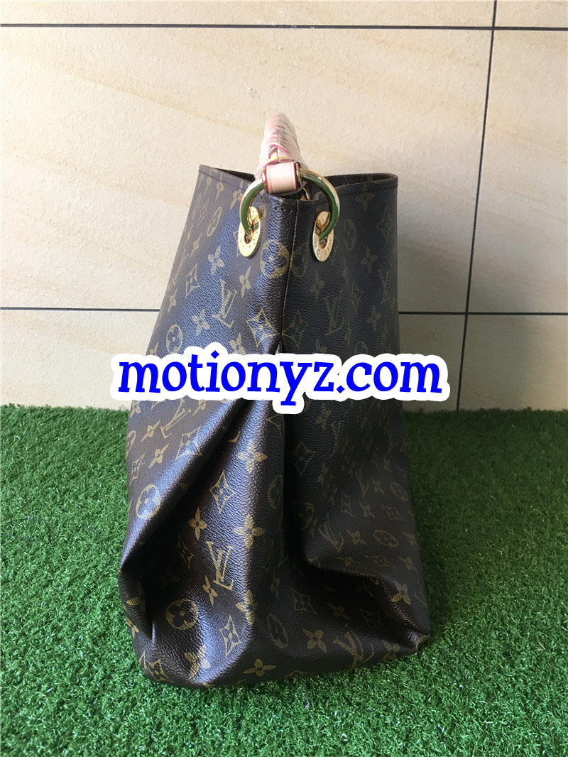 Brand Bag 11